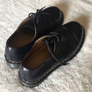 USED DR MARTENS BOOTS 1461